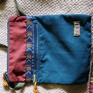 LL BEAN Rust and Teal  Crossbody Bag with Adjustable Straps (Price Is For One)